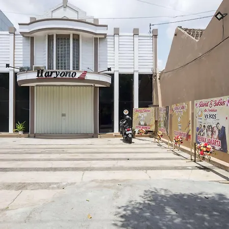 Reddoorz Hostel Near Malang Train Station 3-2
